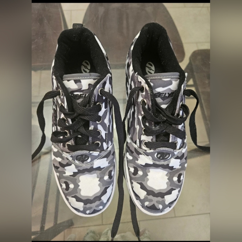 Heelys with tool wheels Size 5Y